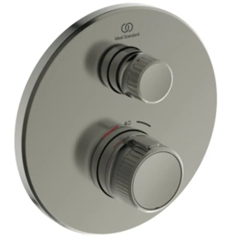 Brausethermostat mit zwei drehbaren Reglern zur Temperatureinstellung, aus der Ideal Standard Serie, auf runder Wandplatte in silberner Oberfläche.